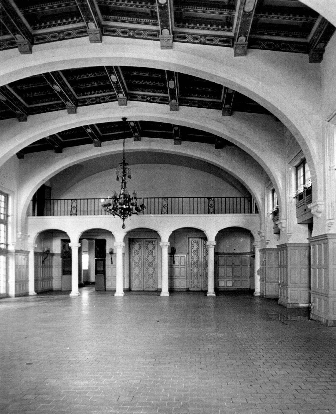 In 1970, the former dining room of the old Biltmore Hotel, and later the cafeteria of the veterans hospital. The chandelier and carved wood ceiling were imported from Spain by city Coal Gables founder George Merrick