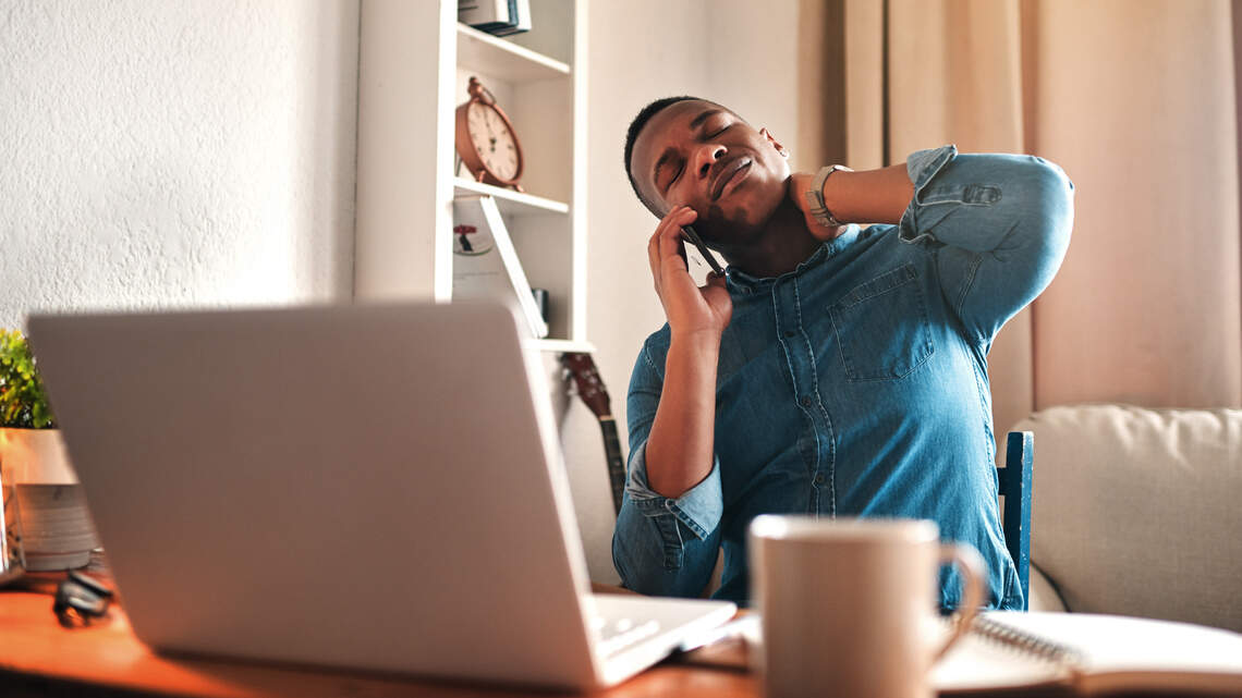 Excessive screen time nearly triples your odds of neck pain. These 5 simple fixes can help prevent it