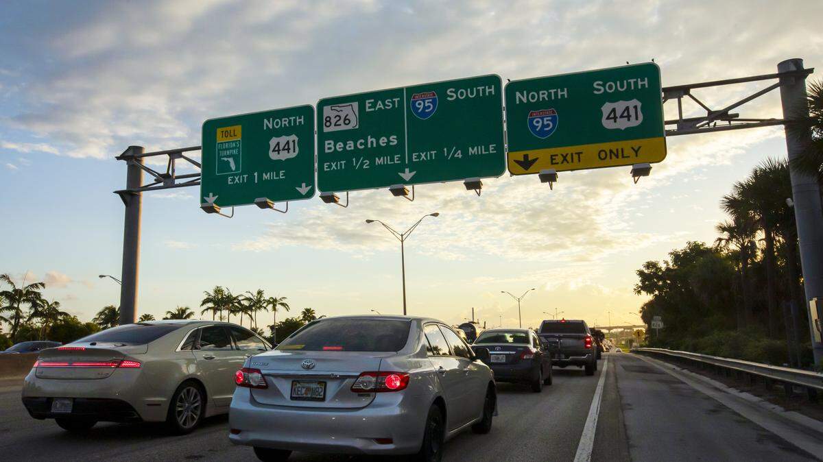A view of the Palmetto Expressway going East in Miami Gardens, Florida, on Thursday, October 15, 2020.