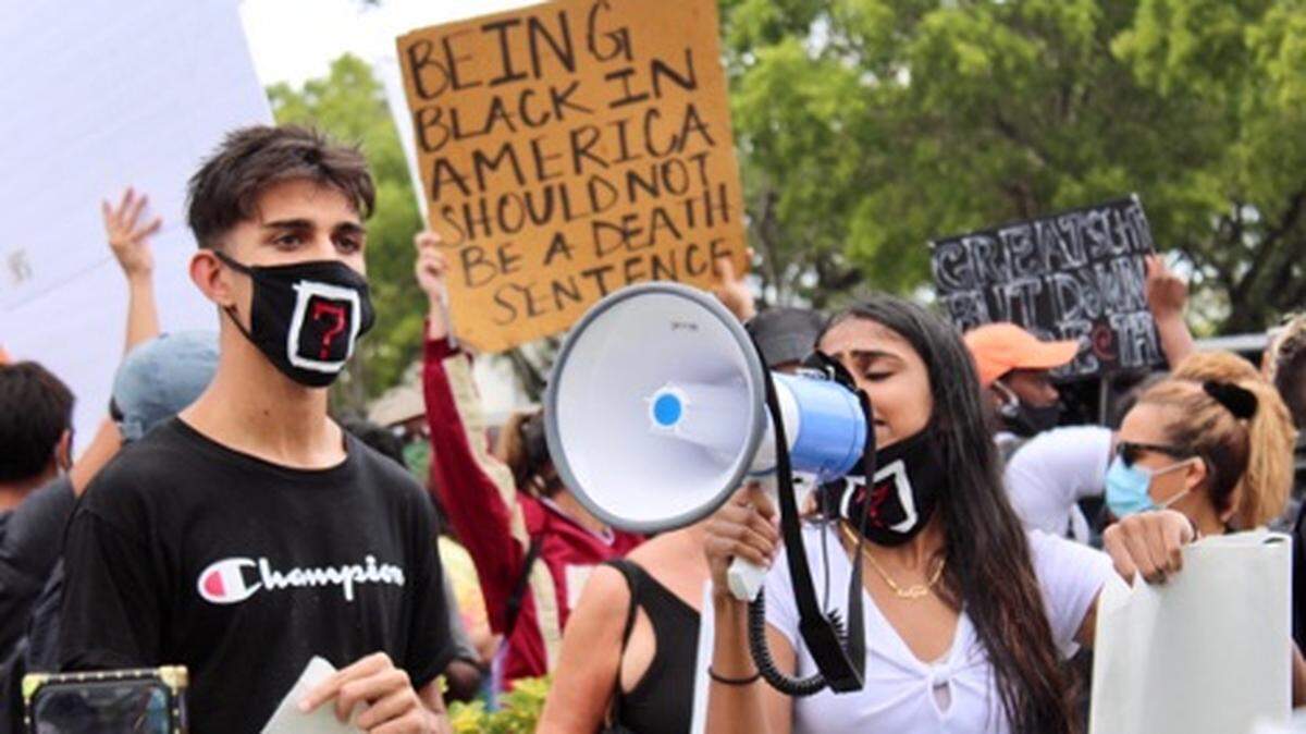 Shayan Shivji (left) and Mahek Manjian (right) at the peaceful protest they organized in Coral Springs on June 2, 2020.