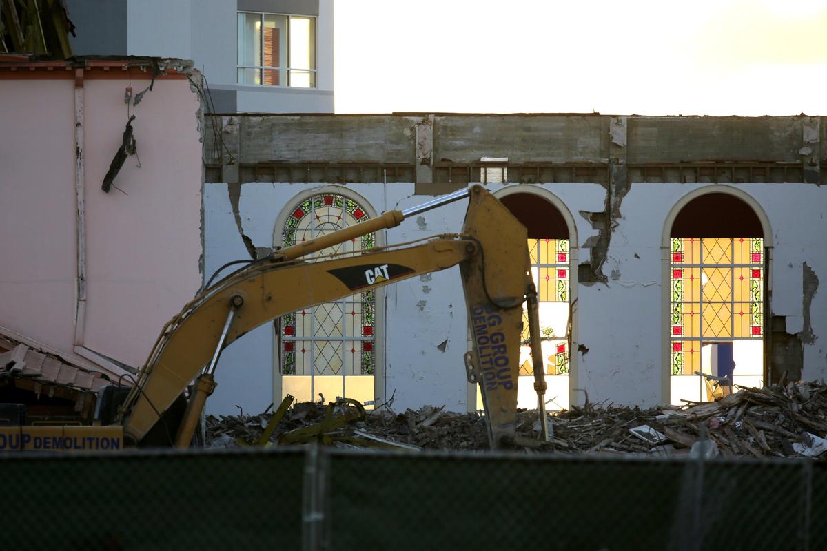 Residents’ consultants and attorneys were making presentations to the board of Dade Heritage Trust about the preservation of the Shenandoah Presbyterian Church unaware that demolition had already begun.