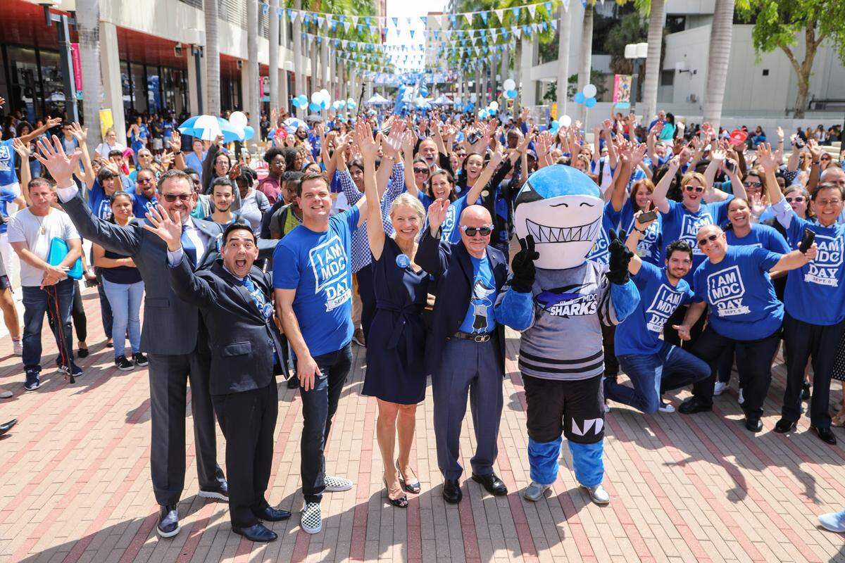 The students, faculty and staff of Miami Dade College joined forces with the local community to support the Miami Dade College Foundation during ‘I Am MDC Day.’ This year, the foundation raised a record $1,044,000 to benefit programs, scholarships, and students.