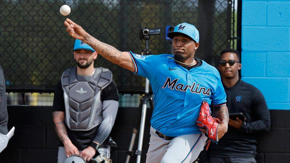 Miami Marlins Sixto Sanchez (45) pitches during Miami Marlins pitchers and catchers spring training workout at Roger Dean Chevrolet Stadium in Jupiter, Florida on Thursday, February 15, 2024.
