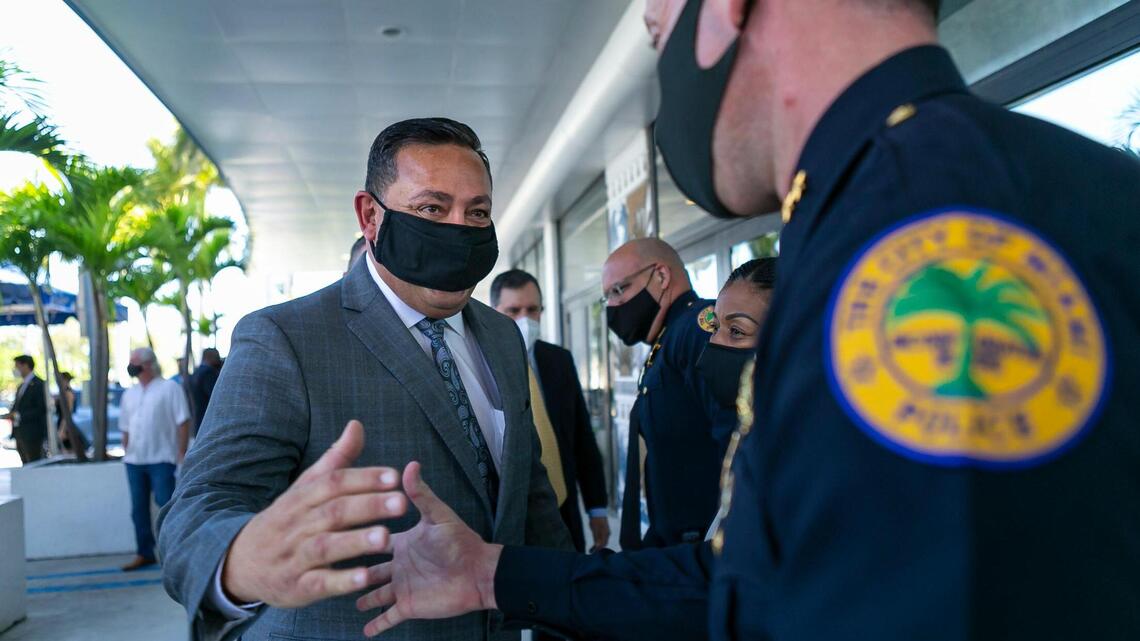 Memo to Miami police officers: Bring back those assault rifles now!  | Editorial
