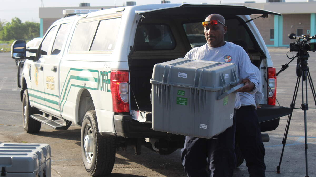 South Florida search and rescue teams mobilize with breaching equipment and K-9 units to support Caracas and coastal communities following twin quakes.
