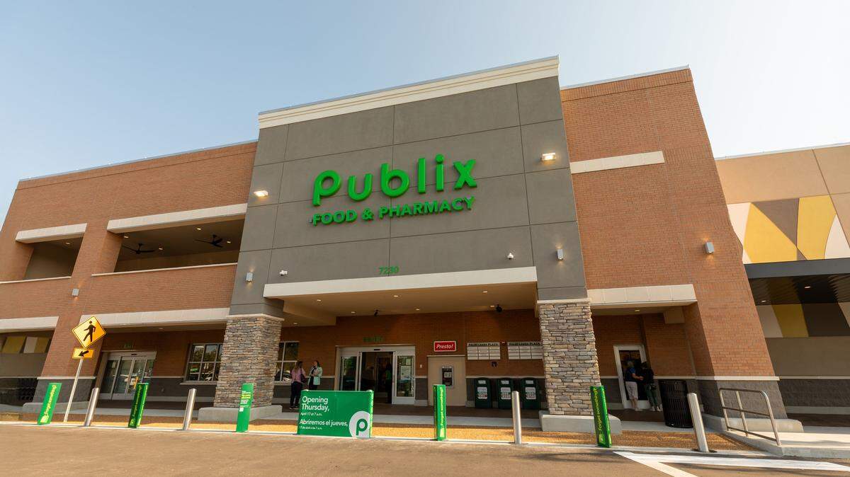 Which grocery stores in South Carolina are open for Memorial Day.