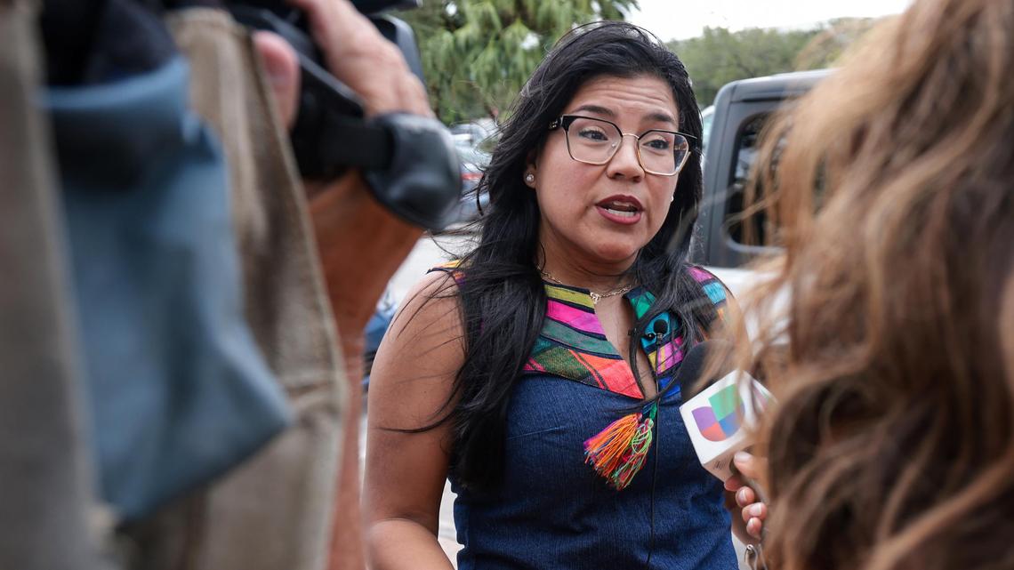 Democratic gubernatorial nominee Charlie Crist’s running mate, Karla Hernández-Mats, speaks to the press as she attends the Doral press conference by Venezuelan local leadership, who denounced the DeSantis-Nuñez administration for Wednesday’s flights of asylum seekers, including 50 Venezuelans, to Martha’s Vineyard.