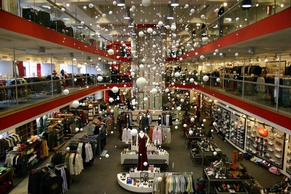 The atrium of the old Walgreens building when it housed La Epoca department store.