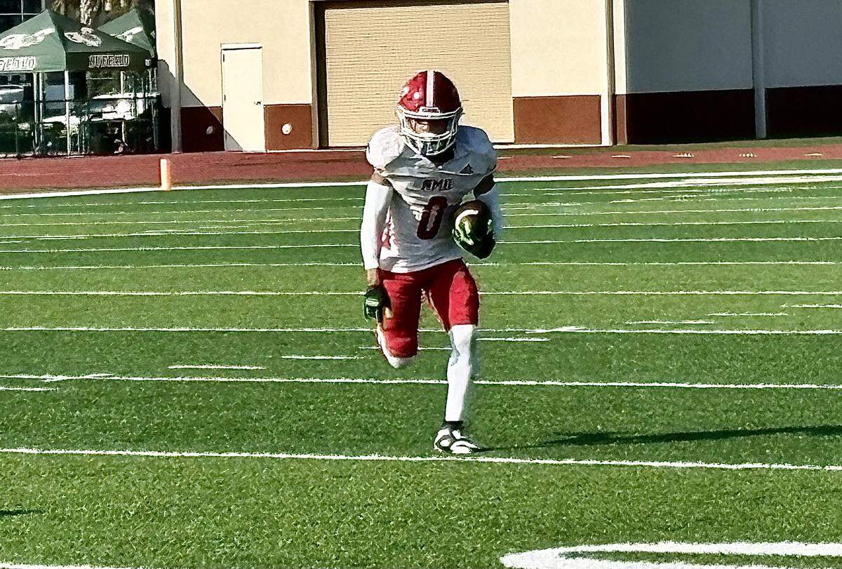 North Miami Beach junior John Gray runs downfield during the third quarter of the Class 1A-3A Florida Invitational Tournament championship game on Dec. 4, 2025, at The Range at H.G. Morse Stadium in The Villages, Florida.