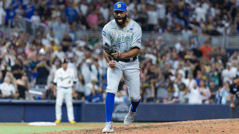 Photo Gallery: Navegantes del Magallanes vs. Leones del Caracas | Friday, Nov. 8, 2024