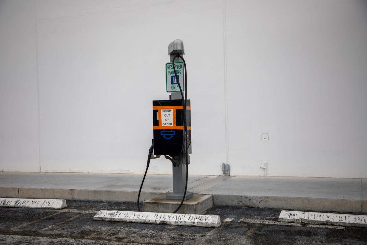 Not all fast chargers on the apps are available. For example, this fast charger in South Dade was out of service.