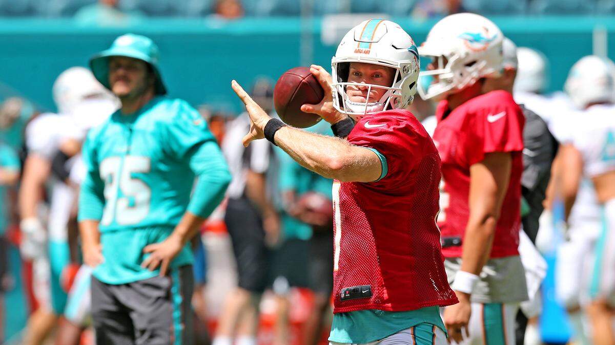 Miami Dolphins quarterback Ryan Tannehill warms up before Saturday’s scrimmage at Hard Rock Stadium.