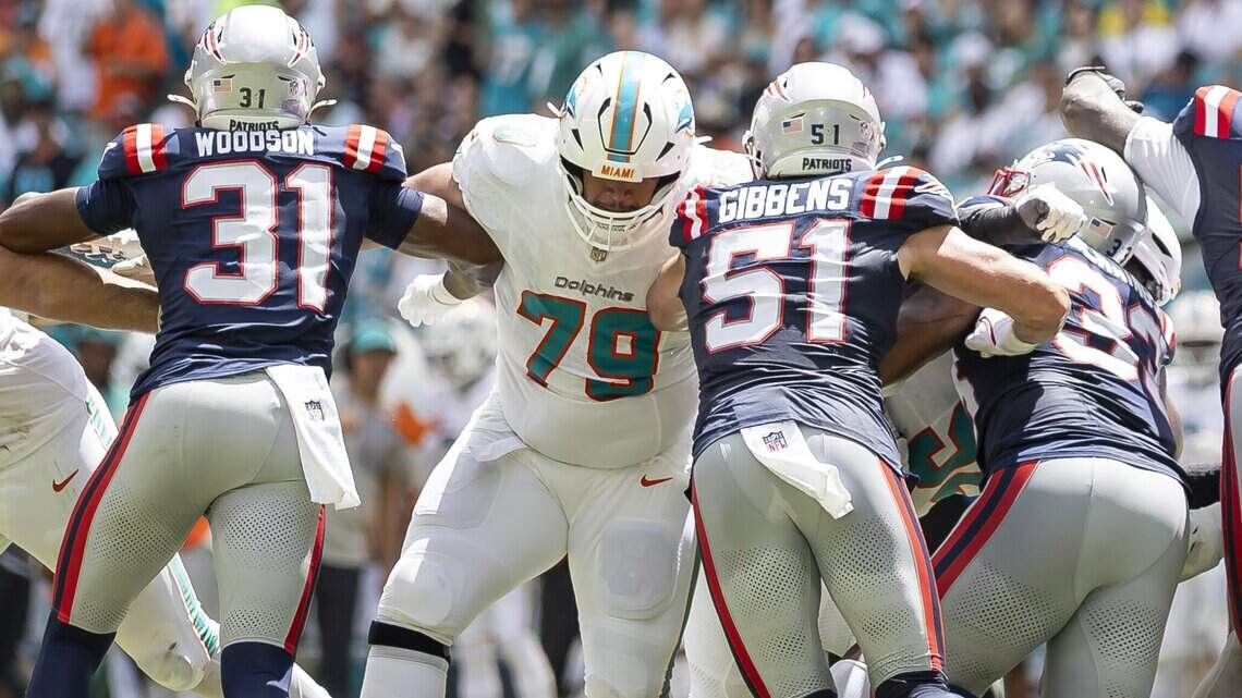 Dolphins swap backup offensive tackles for Steelers game