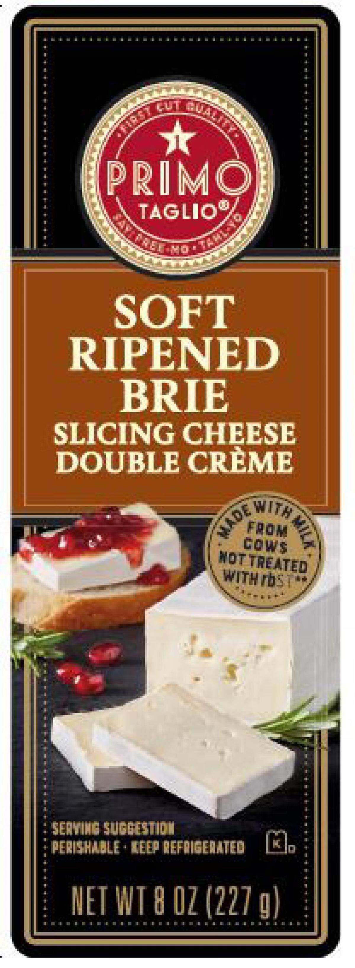 Rectángulo de queso brie blando rebanado por Primo Taglio.