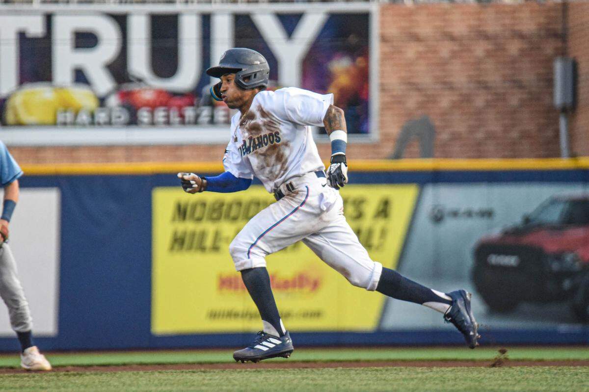 Nasim Nunez runs to steal second base in a game for the Double A Pensacola Blue Wahoos on Saturday, Aug. 27, 2022.