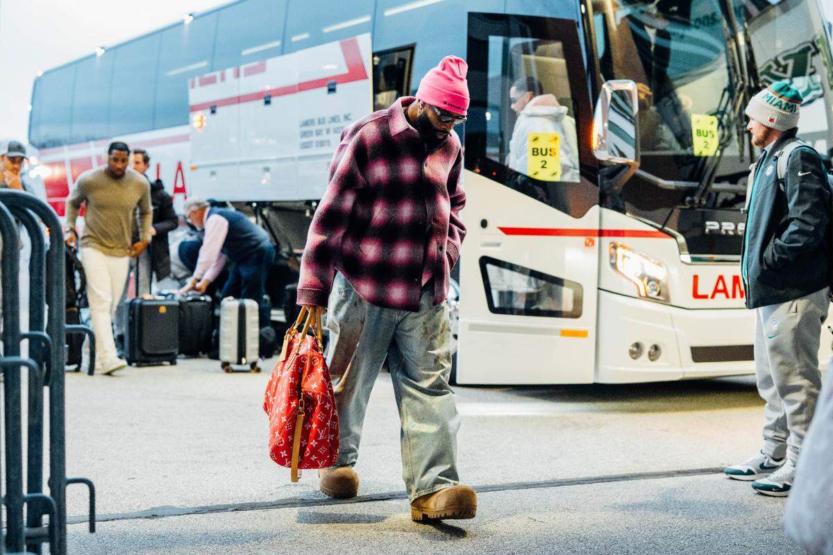 Miami Dolphins wide receiver Odell Beckham Jr. (3) before an NFL football game against the Green Bay Packers, Thursday, Nov. 28, 2024 in Green Bay, Wis.