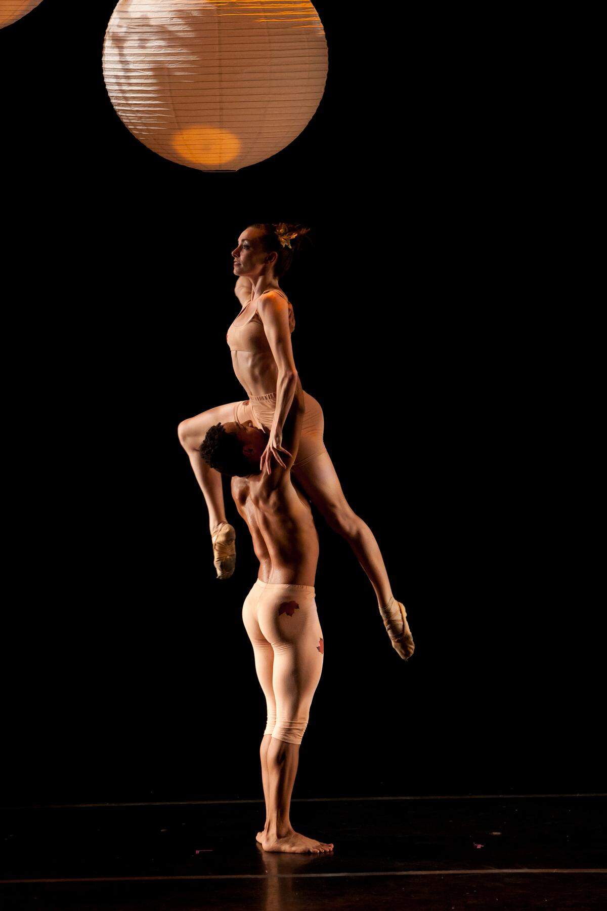 Dance Now! Miami dancers Jenny Hegarty and Quilvio Rodriguez in ‘Random Patterns of Falling Leaves.’