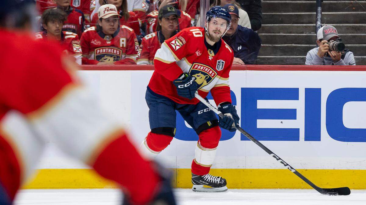Florida Panthers right wing Vladimir Tarasenko (10) looks to pass the puck against Edmonton Oilers in the second period of Game 7 of the Stanley Cup Final at Amerant Bank Arena on Monday, June 24, 2024, in Sunrise, Fla.