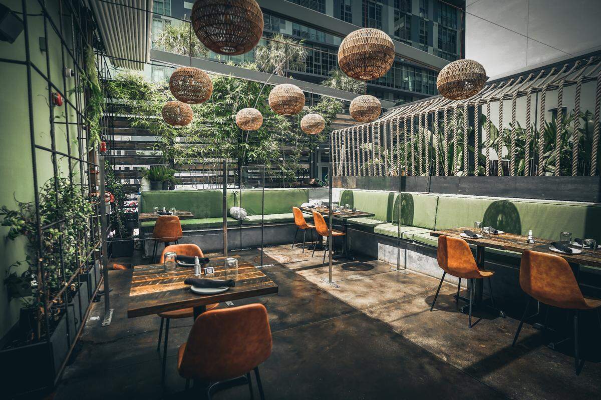 The patio at Le Chick in Wynwood.