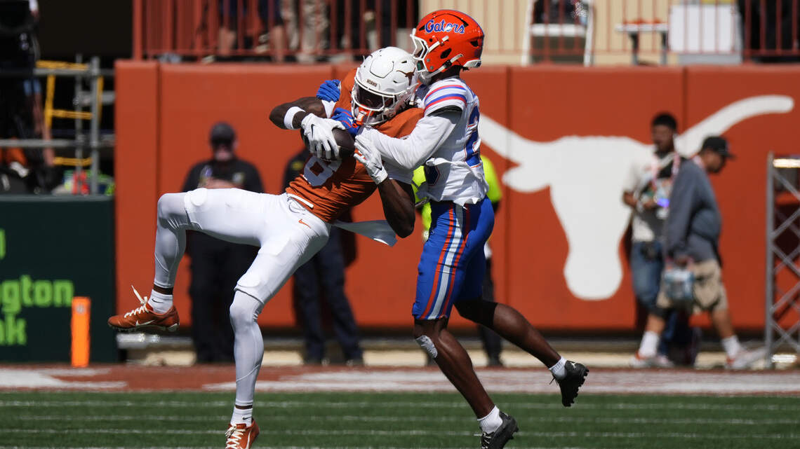 Resurgent defense keyed Gators’ upset win at Texas