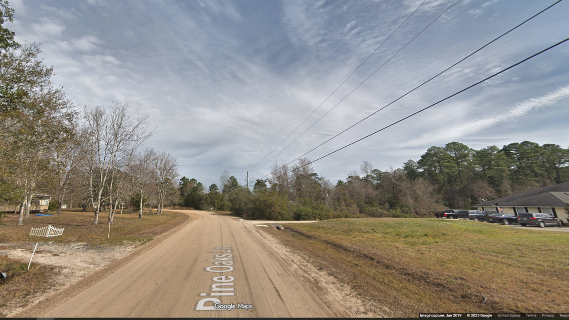 Armed man shoots 3 people in home, then someone starts firing back, FL cops say