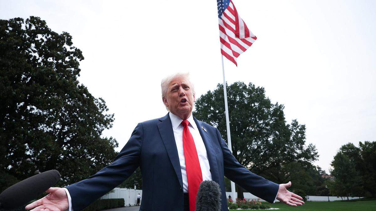 U.S. President Donald Trump speaks to the media as he departs the White House on Sept. 30, 2025, in Washington, D.C. (Win McNamee/Getty Images/TNS)
