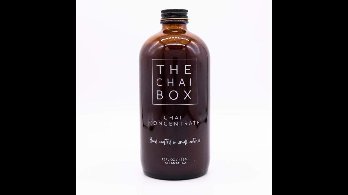 Una botella de 16 onzas de Concentrado de Chai de The Chai Box FDA