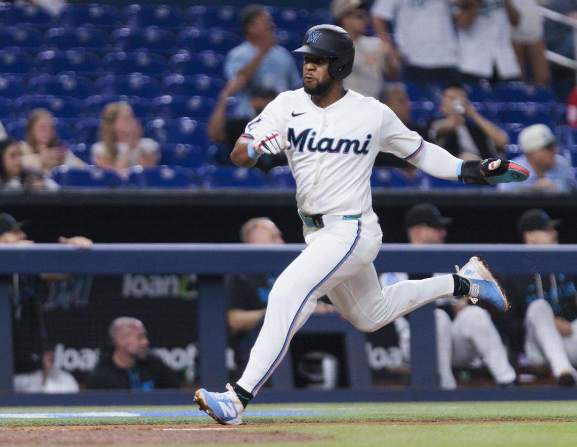 Miami Marlins shortstop Otto Lopez (6) runs to home plate during the sixth inning of a game against the St. Louis Cardinals on Monday, April 20, 2026, at loanDepot Park in Miami, Fla.