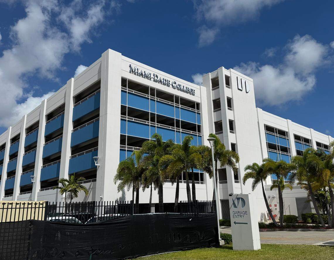 The governing body that oversees Jackson Health System gave the green light Friday for the hospital system to finalize a parking deal with Miami Dade College’s medical campus in Miami. Under the deal, Jackson workers would have access to 400 parking spaces inside the MDC garage near Jackson’s Ryder Trauma Center.