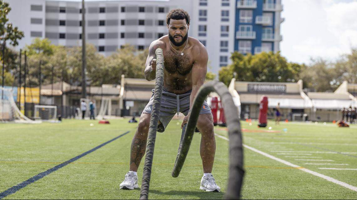 Cote’s Hot Button Top 10: Dolphins, Marlins’ gloomy forecasts quantified and more