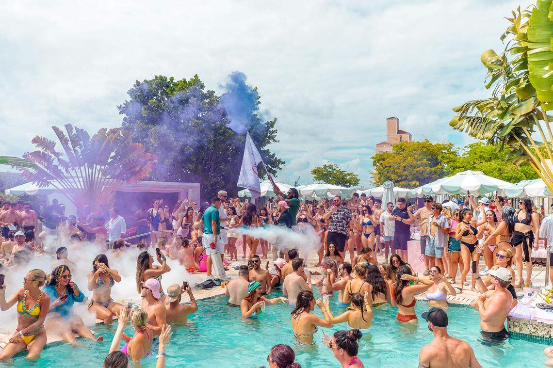 Dive into the weekend early with Strawberry Moon’s lively Friday pool party at The Goodtime Hotel — vibrant beats, cabanas, cocktails, and all the Miami vibes.