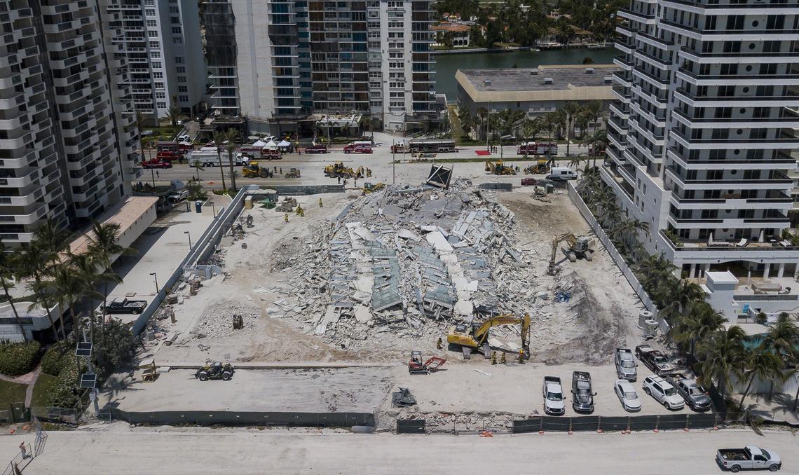 The former Marlborough House condominium building in Miami Beach collapsed Monday morning, injuring a project manager who was struck by debris, according to Miami Beach police.