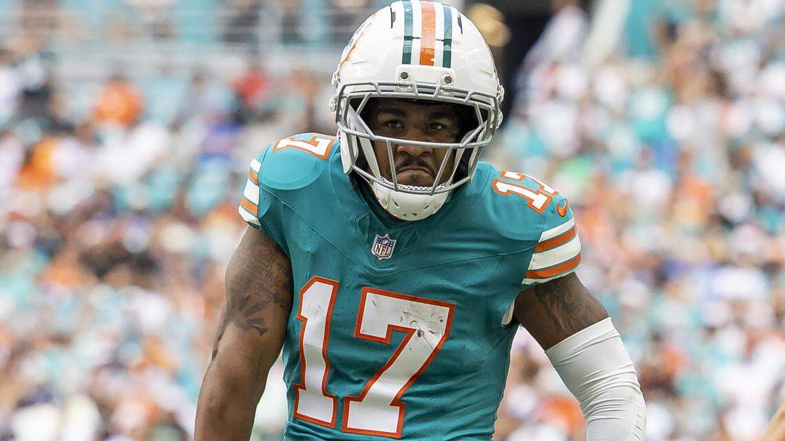 Dolphins trade Waddle to Denver for three picks. Details, fallout, draft options