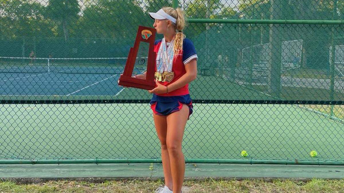 Doral Academy’s Valeria Ray repeated as state overall singles champion on Friday in Altamonte Springs and won her seventh state title overall counting four consecutive team crowns for the Firebirds.