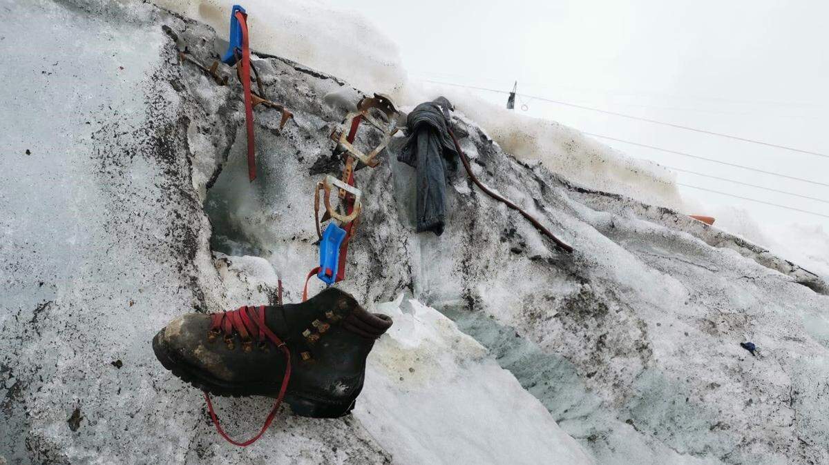 The body of a German climber who went missing near the Matterhorn in 1986 has been found in a melting glacier, police say.