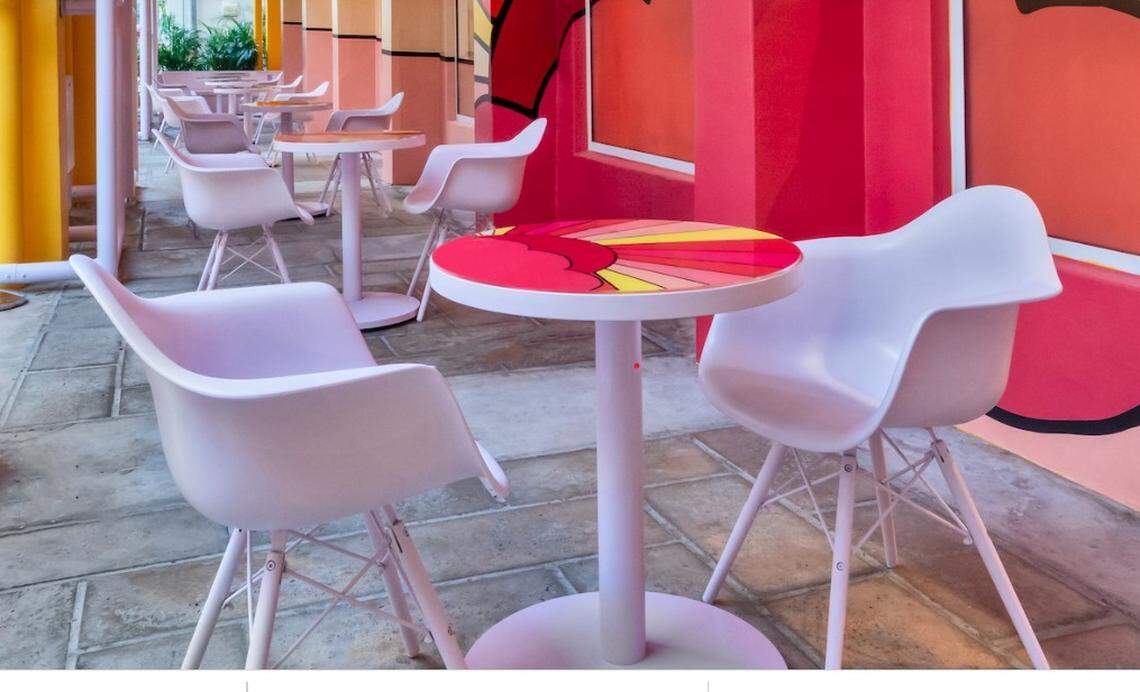 Outdoor tables at Fendi Caffe