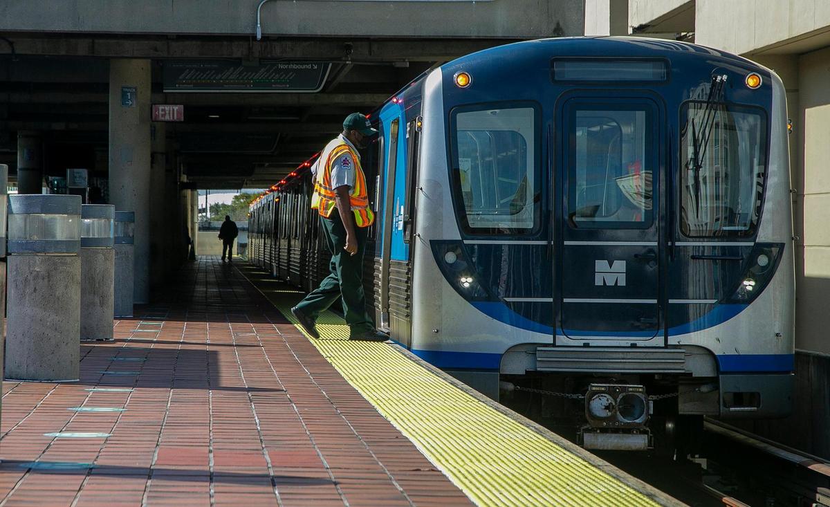 A Metrorail train at Dadeland Station.