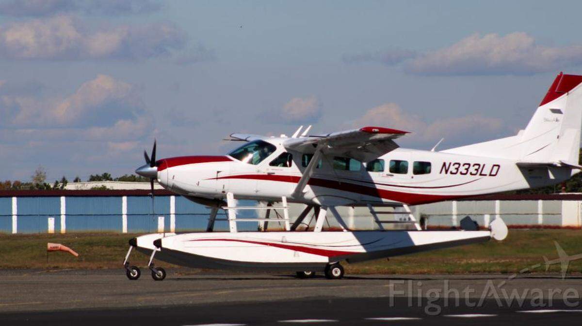 A Cessna Caravan 208 Amphibian with the tail number N333LD moves through an airport in Autumn of 2021. It is the same plane involved in an emergency landing at the Palm Beach International Airport on Tuesday, May 11, 2022.