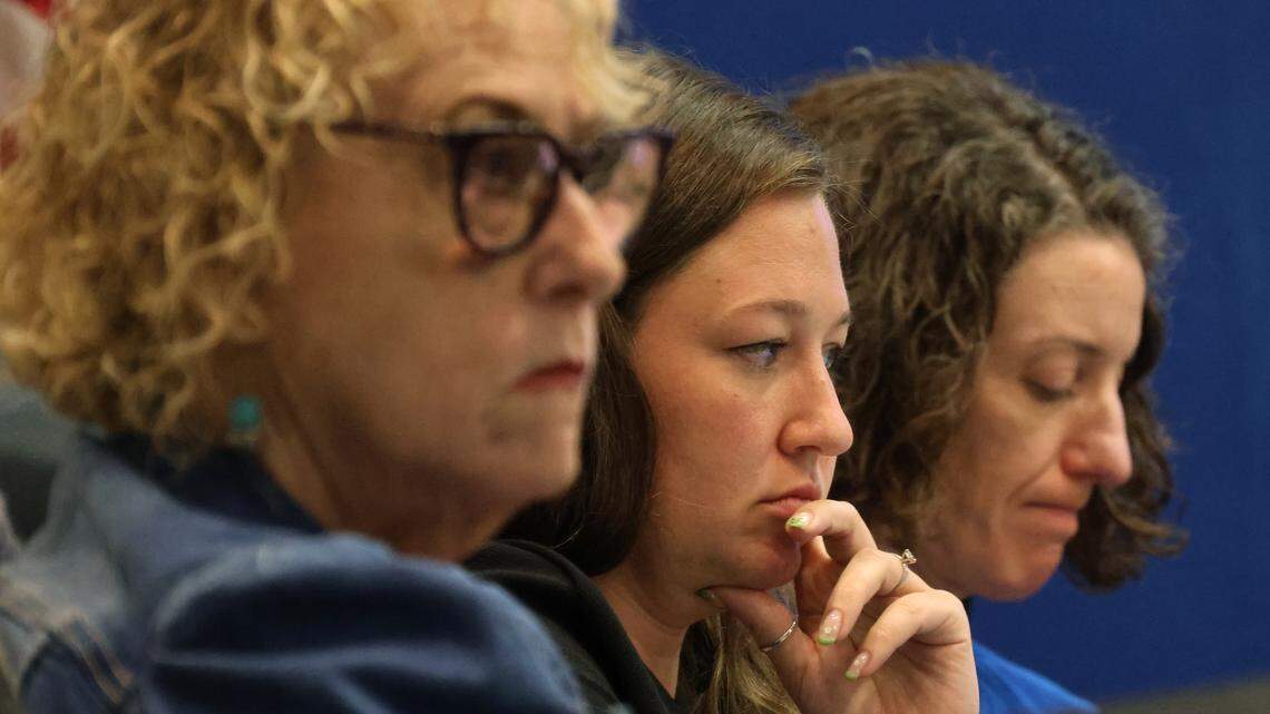 La junta escolar de Broward aprueba un plan para eliminar 1,000 empleos y ahorrar $54 millones