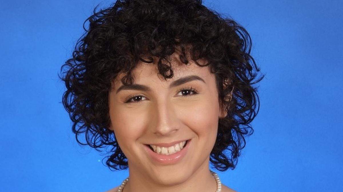 Alejandra Agredo, a Miami-Dade transit activist as a teenager, died recently at age 17.