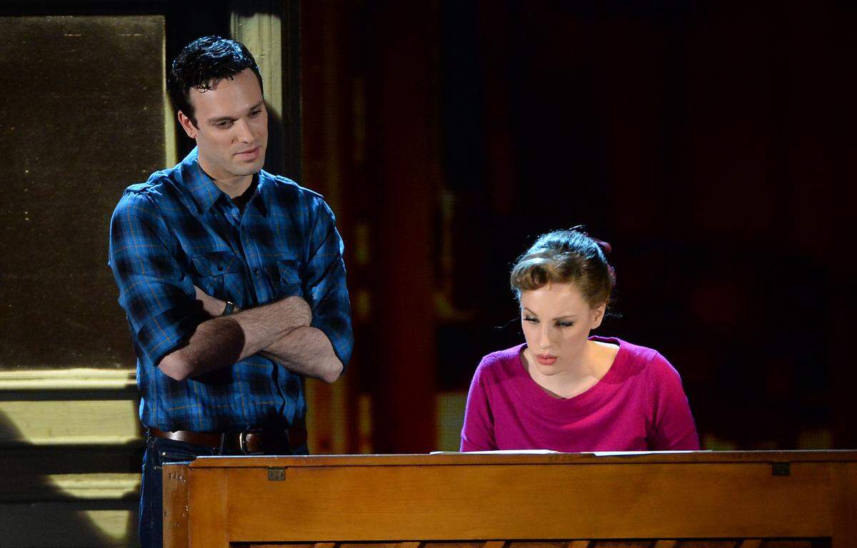 Jake Epstein and Jessie Mueller perform a scene from ‘Beautiful - The Carole King Musical’ at the 2014 Tony Awards in New York City.