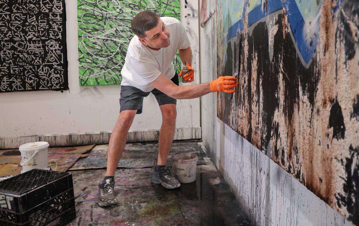 Artist Jel Martinez works in professional studios open to the public seven days a week on Tuesday, April 7, 2026, at The Museum of Graffiti Artist Studio, while inviting visitors to walk in and watch the work in progress in Miami’s Wynwood Art District. 