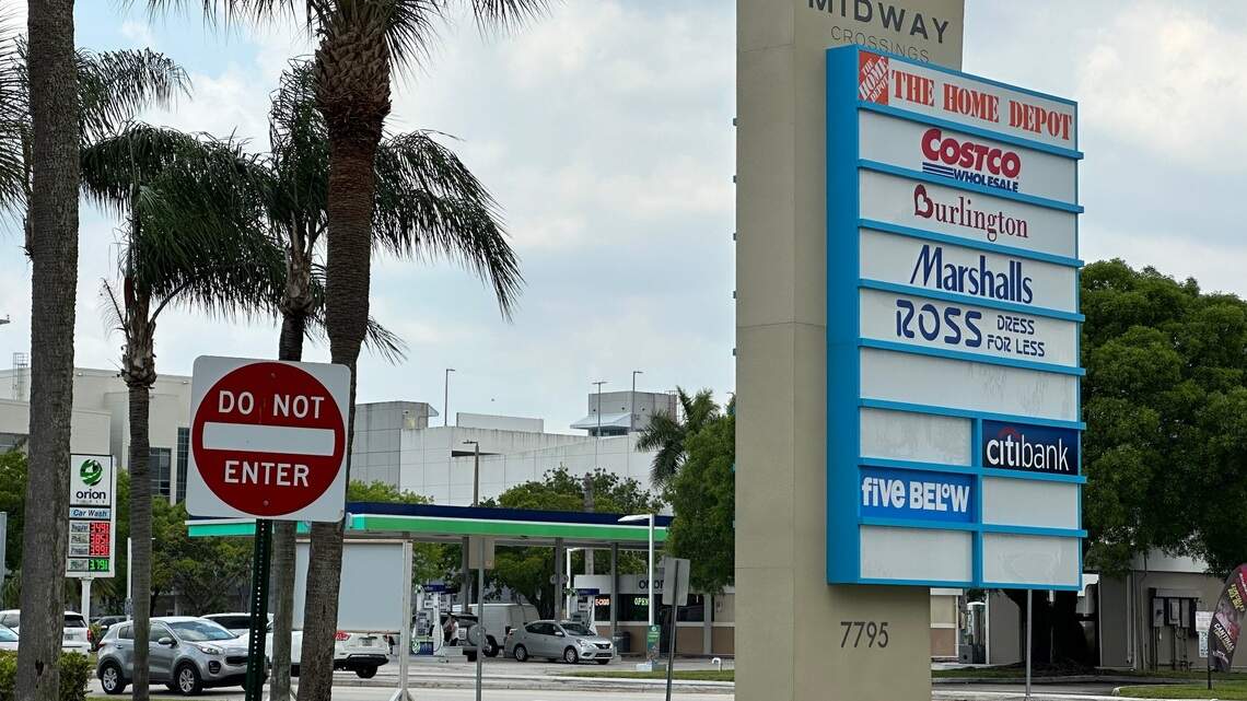 Can a Miami mall near the Palmetto find a future with these stores? Here’s what’s coming