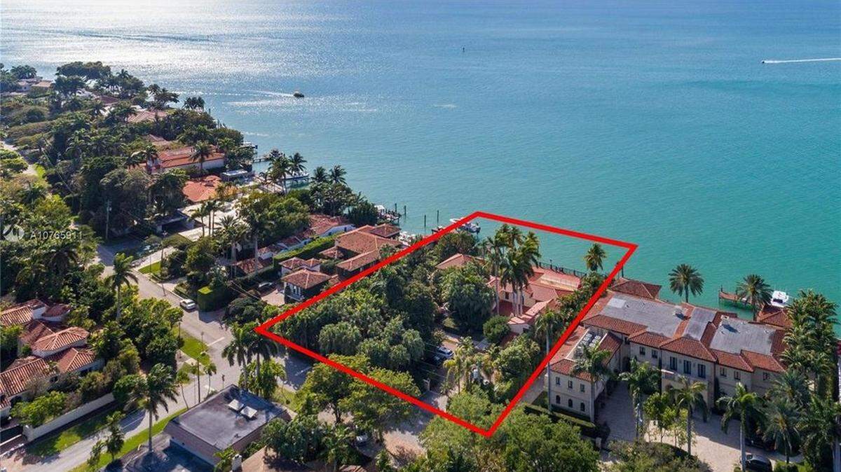 Marcelo Claure, the co-owner and president of David Beckham’s Inter Miami Major League Soccer franchise, has plunked down $11.1 million for a waterfront estate at 5212 N. Bay Road in Miami Beach. The home will be torn down.