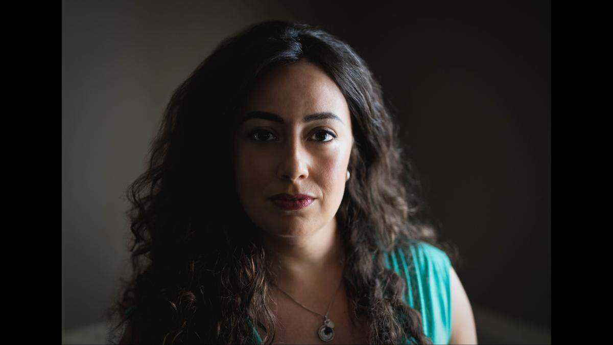 La escritora Jennine Capó Crucet, quien creció en el seno de una familia cubanoamericana en Hialeah, dará inicio a la gira literaria de ‘Say Hello to My Little Friend’, su nueva y fantástica novela ambientada en Miami, en Books & Books de Coral Gables.