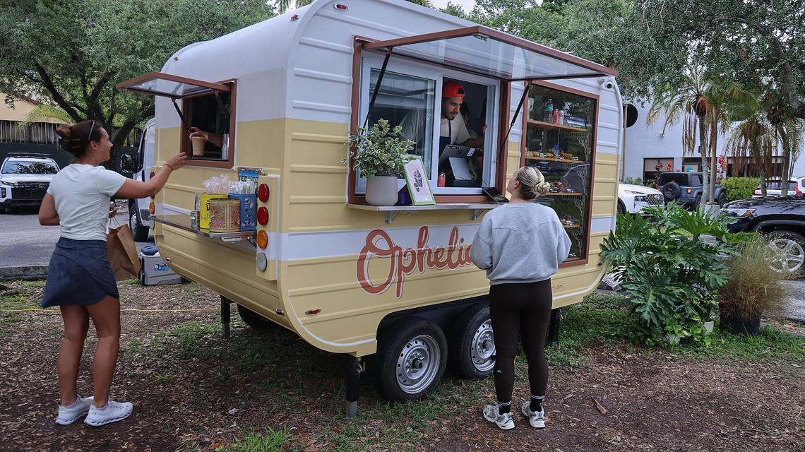 Food trucks (in this case a food camper) are a more affordable option for Miami residents. One of the newest in town is Ophelia, a bakery that just opened near Coconut Grove.
