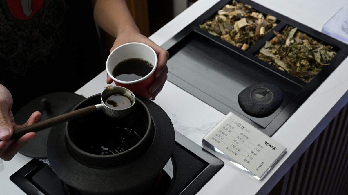 herbal tea adaptogens for stress relief