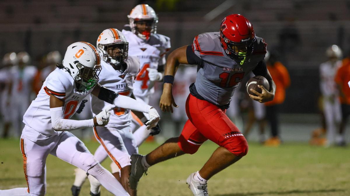 Monarch Knights quarterback Florentino Lopez (16) runs with the football for a touchdown against the Piper Bengals during the first quarter of a high school football game at Don Conkel Stadium at Coconut Creek High School in Coconut Creek, Florida, Thursday, October 24, 2024.