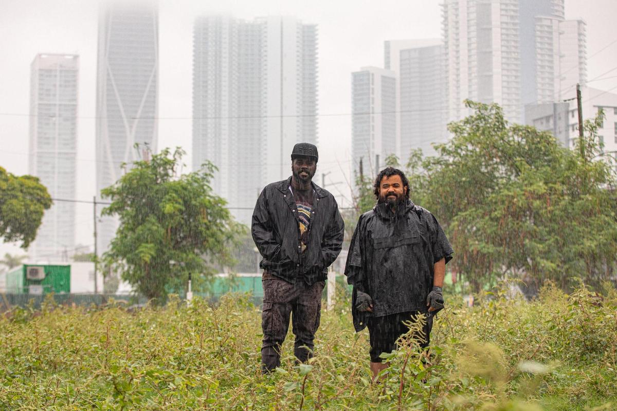 David Roper, left, and Jorge Palacios started the Green Haven Project to address the needs of Miami residents who live in fresh food deserts.