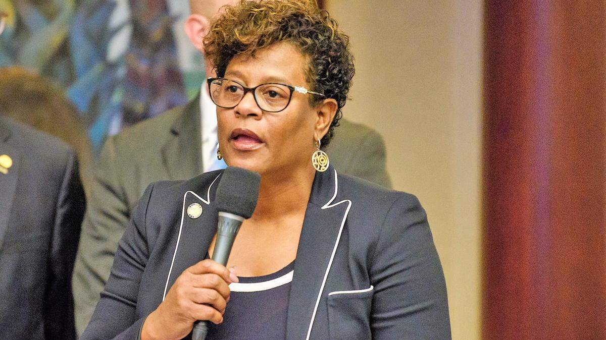 Rep. Kimberly Daniels, D-Jacksonville, speaks on the Florida House floor on Jan. 31, 2018.